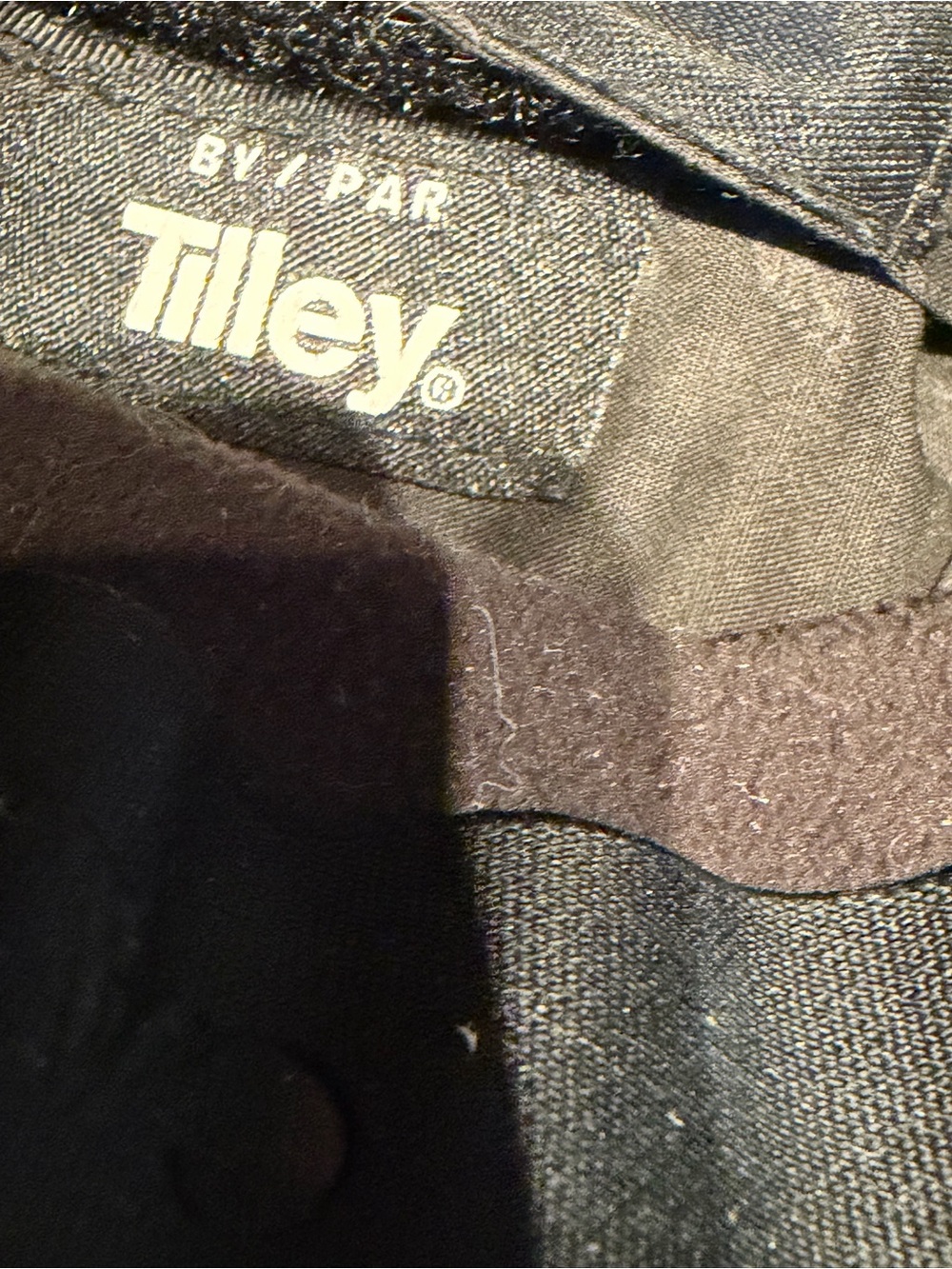 Canada Goose Tilley Black Bucket Hat - Picture 7 of 10